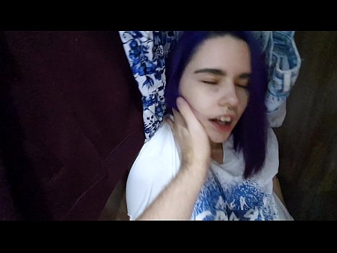 ❤️ I kitea taku tuahine i roto i te kaapata ka awhina ia ia ki te cum ❤️❌ Ataata whakaeneene i mi.hentai-menu.ru ❌❤