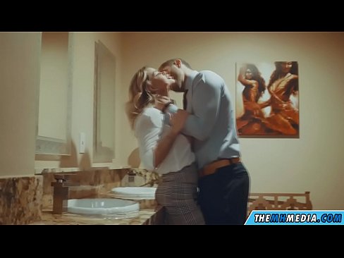 ❤️ Ina whakawaia koe e te kakaho tetona i roto i te wharepaku whanui ❤️❌ Ataata whakaeneene i mi.hentai-menu.ru ❌❤